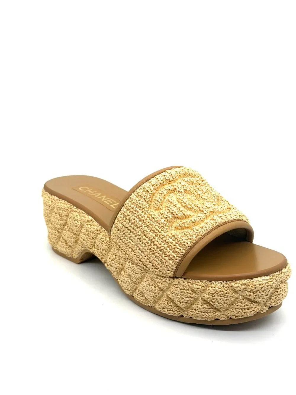CHANEL 25c quilted